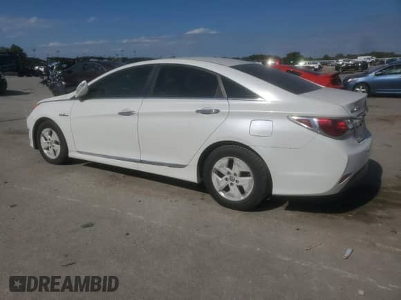 2011 Hyundai Sonata Hybrid z VIN KMHEC4A49BA017944, wystawiony jako Copart lot #85352715 z przebiegiem 116 731 mil mil oraz Czysty tytuł • Clean title. Historia ofert i sprzedaży dostępna na DreamBid. Obrazek 2.