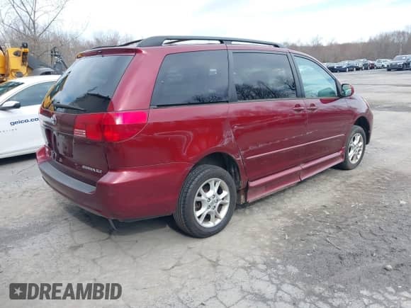 2005 Toyota Sienna XLE with VIN 5TDZA22C85S278883, listed as a IAAI auction lot 42034693 with 85,778 mi miles and . Bid and sale history available at DreamBid. Image 4.