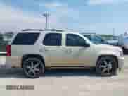 2010 Chevrolet Tahoe LTZ with VIN 1GNUKCE07AR179793, listed as a IAAI auction lot 42685592 with 179,028 mi miles and . Bid and sale history available at DreamBid. Image 13.