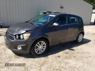 2013 Chevrolet Sonic LT с VIN 1G1JC6SH4D4238703, выставлен на аукционе Copart как лот 70181545 с пробегом 31 194 миль миль и Списание • Salvage title. История ставок и продаж доступна на DreamBid. Изображение 1.