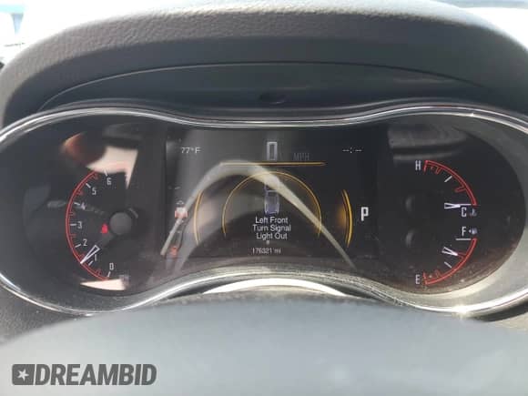 2015 Dodge Durango Citadel with VIN 1C4RDHEG5FC722748, listed as a Copart auction lot 69783485 with 176,321 mi miles and Salvage title. Bid and sale history available at DreamBid. Image 9.