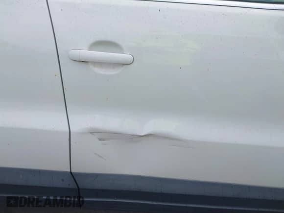 2009 Volkswagen Tiguan SE с VIN WVGBV75N59W003019, выставлен на аукционе IAAI как лот 43437974 с пробегом 122 689 миль миль и . История ставок и продаж доступна на DreamBid. Изображение 6.