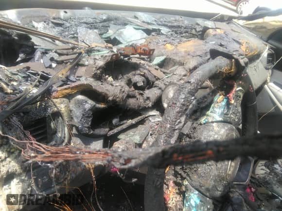 2016 Kia Sorento SXL with VIN 5XYPK4A54GG049233, listed as a IAAI auction lot 42271446 with 148,780 mi miles and . Bid and sale history available at DreamBid. Image 7.