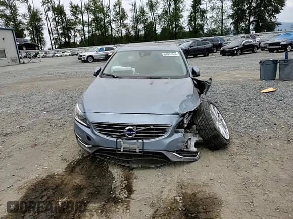 2017 Volvo S60 Inscription с VIN LYV402TK4HB127567, выставлен на аукционе Copart как лот 66991914 с пробегом Не указан миль и Списание • Salvage title. История ставок и продаж доступна на DreamBid. Изображение 11.