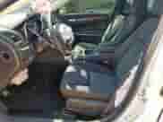 2023 Chrysler 300 Touring z VIN 2C3CCAAG9PH677094, wystawiony jako Copart lot #71421315 z przebiegiem 31 196 mil mil oraz Czysty tytuł • Clean title. Historia ofert i sprzedaży dostępna na DreamBid. Obrazek 7.