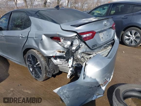 2020 Toyota Camry XSE z VIN 4T1K61AK2LU311953, wystawiony jako IAAI lot #41618127 z przebiegiem 88 148 mil mil oraz . Historia ofert i sprzedaży dostępna na DreamBid. Obrazek 6.