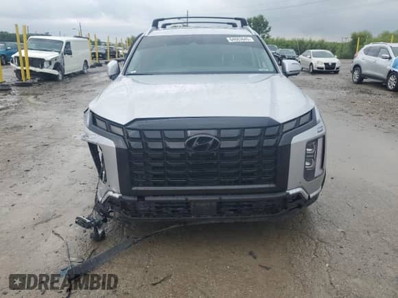 2025 Hyundai Palisade SEL Premium with VIN KM8R4DGE1SU816713, listed as a Copart auction lot 64663645 with 9,116 mi miles and Salvage title. Bid and sale history available at DreamBid. Image 5.
