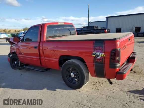 1994 Dodge 1500 с VIN 1B7HC16Y1RS681736, выставлен на аукционе Copart как лот 76543934 с пробегом 51 900 миль миль и Списание • Salvage title. История ставок и продаж доступна на DreamBid. Изображение 2.