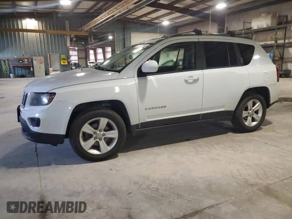 2015 Jeep Compass High Altitude с VIN 1C4NJDEB7FD245402, выставлен на аукционе Copart как лот 63697055 с пробегом 136 594 миль миль и Списание • Salvage title. История ставок и продаж доступна на DreamBid. Изображение 1.