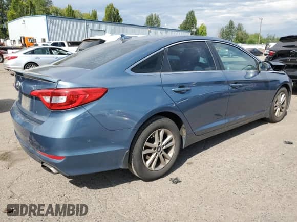 2015 Hyundai Sonata SE with VIN 5NPE24AF7FH200945, listed as a Copart auction lot 67058405 with 133,993 mi miles and Salvage title. Bid and sale history available at DreamBid. Image 3.