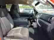 2017 Toyota Tundra SR z VIN 5TFUY5F12HX629186, wystawiony jako IAAI lot #42536604 z przebiegiem 98 983 mil mil oraz . Historia ofert i sprzedaży dostępna na DreamBid. Obrazek 5.