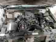 1998 Chevrolet Silverado 2500 с VIN 1GCGK29R2WE123218, выставлен на аукционе Copart как лот 45035105 с пробегом 190 034 миль миль и Списание • Salvage title. История ставок и продаж доступна на DreamBid. Изображение 11.