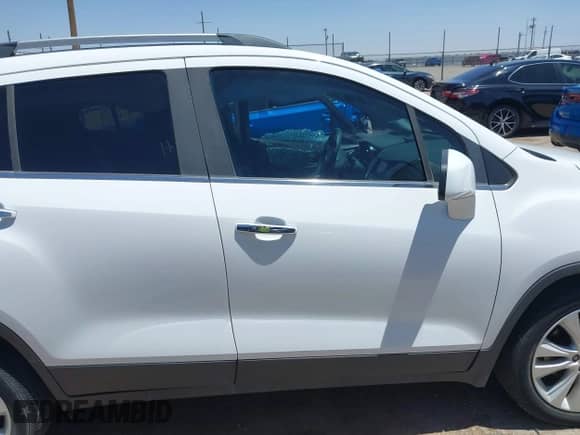 2018 Chevrolet Trax Premier with VIN 3GNCJMSB1JL168886, listed as a IAAI auction lot 42279528 with 24,879 mi miles and . Bid and sale history available at DreamBid. Image 13.