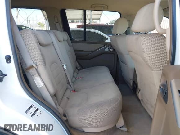 2005 Nissan Pathfinder LE z VIN 5N1AR18U55C756450, wystawiony jako IAAI lot #43155721 z przebiegiem 168 957 mil mil oraz . Historia ofert i sprzedaży dostępna na DreamBid. Obrazek 8.