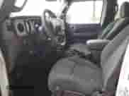 2025 Jeep Wrangler Sahara с VIN 1C4PJXEN8SW591963, выставлен на аукционе Copart как лот 72062795 с пробегом 1 785 миль миль и Чистый • Clean title. История ставок и продаж доступна на DreamBid. Изображение 7.