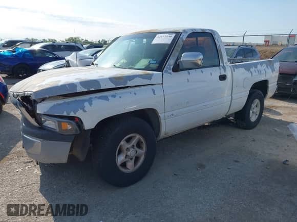 1996 Dodge 1500 с VIN 1B7HC16Y5TJ182080, выставлен на аукционе IAAI как лот 42177530 с пробегом 190 521 миль миль и . История ставок и продаж доступна на DreamBid. Изображение 2.
