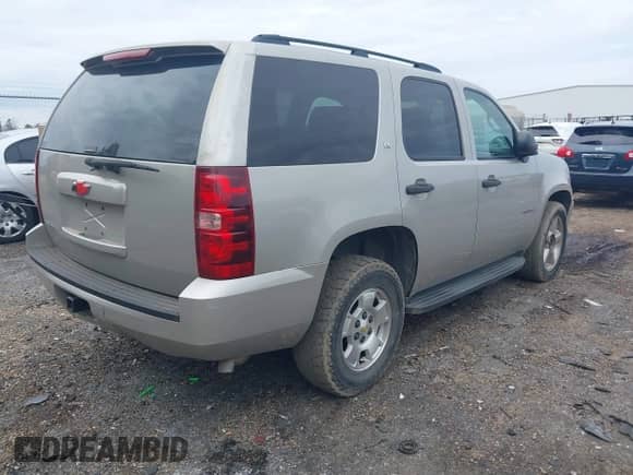 2009 Chevrolet Tahoe LS с VIN 1GNFC13CX9R215589, выставлен на аукционе IAAI как лот 41709494 с пробегом 268 992 миль миль и . История ставок и продаж доступна на DreamBid. Изображение 4.