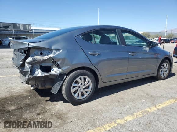 2018 Hyundai Elantra SE z VIN KMHD74LF9JU581265, wystawiony jako Copart lot #84745015 z przebiegiem 103 600 mil mil oraz Szkoda całkowita • Salvage title. Historia ofert i sprzedaży dostępna na DreamBid. Obrazek 3.
