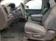 2012 Ram 1500 ST z VIN 3C6JD6DP3CG136360, wystawiony jako Copart lot #62033915 z przebiegiem 159 430 mil mil oraz Czysty tytuł • Clean title. Historia ofert i sprzedaży dostępna na DreamBid. Obrazek 7.