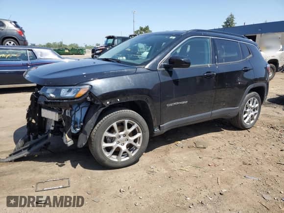 2022 Jeep Compass Latitude Lux с VIN 3C4NJDFB9NT117752, выставлен на аукционе Copart как лот 62170155 с пробегом 40 969 миль миль и Списание • Salvage title. История ставок и продаж доступна на DreamBid. Изображение 1.