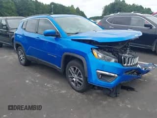 2018 Jeep Compass Latitude with VIN 3C4NJCBB3JT468411, listed as a IAAI auction lot 43016703 with 77,072 mi miles and . Bid and sale history available at DreamBid. Image 1.