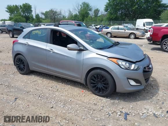 2013 Hyundai Elantra с VIN KMHD35LE3DU071071, выставлен на аукционе IAAI как лот 42657946 с пробегом 102 805 миль миль и . История ставок и продаж доступна на DreamBid. Изображение 1.