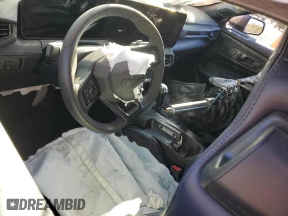 2024 Ford Mustang Dark Horse с VIN 1FA6P8R00R5508126, выставлен на аукционе Copart как лот 47318665 с пробегом 2 163 миль миль и Списание • Salvage title. История ставок и продаж доступна на DreamBid. Изображение 8.