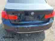 2014 BMW 3 Series 328i xDrive z VIN WBA3B3C51EJ982149, wystawiony jako IAAI lot #42897290 z przebiegiem 130 498 mil mil oraz . Historia ofert i sprzedaży dostępna na DreamBid. Obrazek 20.