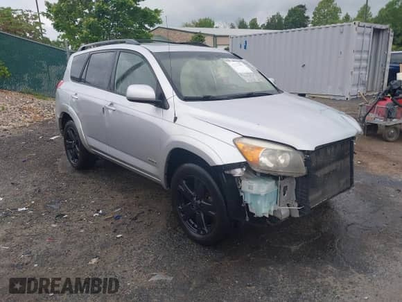 2006 Toyota RAV4 Sport with VIN JTMBK32V965002712, listed as a IAAI auction lot 42227012 with 171,527 mi miles and . Bid and sale history available at DreamBid. Image 1.