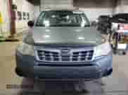 2013 Subaru Forester X z VIN JF2SHABC2DG404463, wystawiony jako Copart lot #69691395 z przebiegiem 124 404 mil mil oraz Czysty tytuł • Clean title. Historia ofert i sprzedaży dostępna na DreamBid. Obrazek 5.