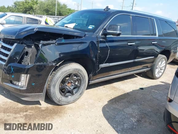 2018 Cadillac Escalade ESV Premium Luxury с VIN 1GYS3JKJ8JR341326, выставлен на аукционе IAAI как лот 42372529 с пробегом 115 776 миль миль и . История ставок и продаж доступна на DreamBid. Изображение 18.