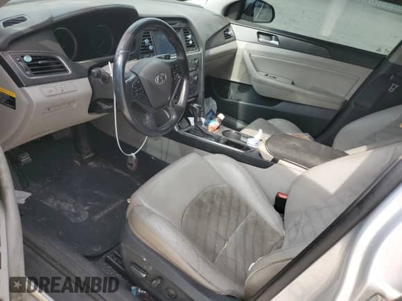 2015 Hyundai Sonata Sport z VIN 5NPE34AF2FH097141, wystawiony jako Copart lot #82672275 z przebiegiem 218 053 mil mil oraz Czysty tytuł • Clean title. Historia ofert i sprzedaży dostępna na DreamBid. Obrazek 7.