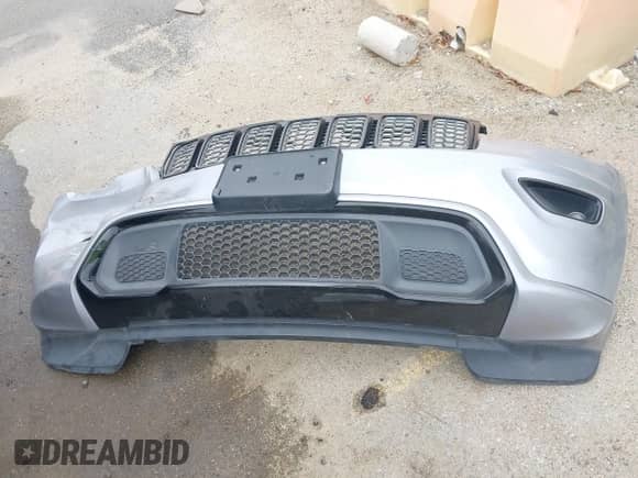 2017 Jeep Grand Cherokee Laredo с VIN 1C4RJEAG0HC702195, выставлен на аукционе IAAI как лот 42427597 с пробегом 104 403 миль миль и . История ставок и продаж доступна на DreamBid. Изображение 12.