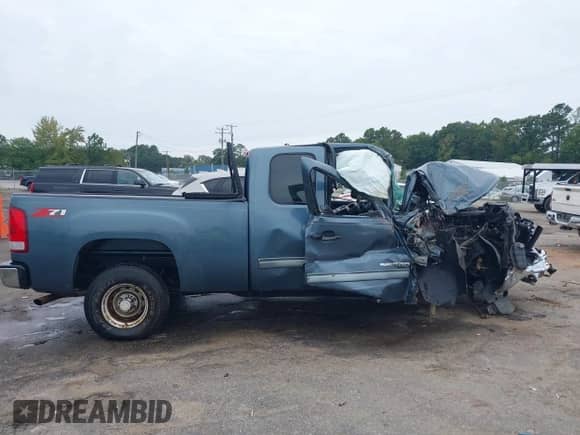 2012 GMC Sierra 1500 SLE z VIN 1GTR1VE04CZ161610, wystawiony jako IAAI lot #43311880 z przebiegiem Nie podano mil oraz . Historia ofert i sprzedaży dostępna na DreamBid. Obrazek 13.