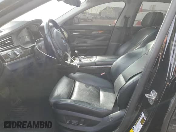 2012 BMW 7 Series 750i with VIN WBAKA8C5XCDS99728, listed as a Copart auction lot 86607995 with Not provided miles and Clean title. Bid and sale history available at DreamBid. Image 7.