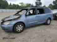 2007 Hyundai Entourage GLS с VIN KNDMC233576039832, выставлен на аукционе Copart как лот 67734965 с пробегом Не указан миль и Чистый • Clean title. История ставок и продаж доступна на DreamBid. Изображение 1.