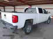 2016 Chevrolet Silverado 2500HD LT z VIN 1GC1KVE88GF247168, wystawiony jako IAAI lot #40907712 z przebiegiem Nie podano mil oraz . Historia ofert i sprzedaży dostępna na DreamBid. Obrazek 4.