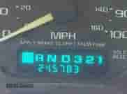 2000 Chevrolet Silverado 2500 LS z VIN 1GCGC24U9YE369761, wystawiony jako IAAI lot #42334289 z przebiegiem 245 783 mil mil oraz . Historia ofert i sprzedaży dostępna na DreamBid. Obrazek 15.