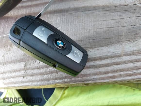 2007 BMW 3 Series 328i z VIN WBAVC53527FZ75041, wystawiony jako IAAI lot #43240788 z przebiegiem 165 460 mil mil oraz . Historia ofert i sprzedaży dostępna na DreamBid. Obrazek 11.