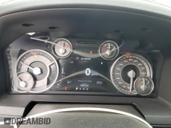 2015 Ram 1500 Laramie Limited z VIN 1C6RR7PT9FS556253, wystawiony jako Copart lot #65618915 z przebiegiem 126 110 mil mil oraz Szkoda całkowita • Salvage title. Historia ofert i sprzedaży dostępna na DreamBid. Obrazek 9.