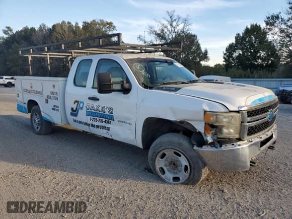 2011 Chevrolet Silverado 2500HD Work Truck with VIN 1GB2CVCG1BZ458784, listed as a Copart auction lot 41705955 with 223,664 mi miles and Salvage title. Bid and sale history available at DreamBid. Image 4.