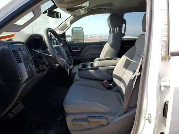 2015 Chevrolet Silverado 2500HD Work Truck с VIN 1GB2CUE8XFZ141947, выставлен на аукционе Copart как лот 71298994 с пробегом 184 592 миль миль и Списание • Salvage title. История ставок и продаж доступна на DreamBid. Изображение 7.