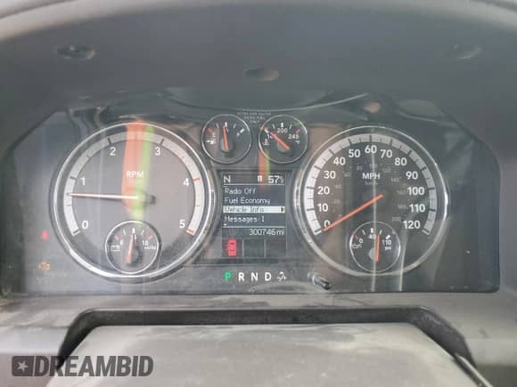 2010 Dodge 3500 Laramie z VIN 3D73Y4CL5AG147730, wystawiony jako Copart lot #49767775 z przebiegiem 300 746 mil mil oraz Szkoda całkowita • Salvage title. Historia ofert i sprzedaży dostępna na DreamBid. Obrazek 9.