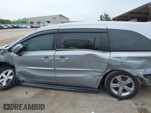 2019 Honda Odyssey EX-L с VIN 5FNRL6H71KB097121, выставлен на аукционе IAAI как лот 43123423 с пробегом 122 077 миль миль и . История ставок и продаж доступна на DreamBid. Изображение 14.