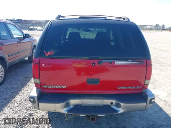 1998 Chevrolet Blazer LS с VIN 1GNCS13W3W2251015, выставлен на аукционе IAAI как лот 43497810 с пробегом 177 248 миль миль и . История ставок и продаж доступна на DreamBid. Изображение 6.