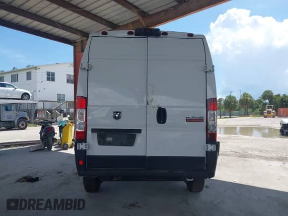 2020 Ram ProMaster Cargo с VIN 3C6TRVBG5LE103203, выставлен на аукционе IAAI как лот 42619817 с пробегом Не указан миль и . История ставок и продаж доступна на DreamBid. Изображение 15.
