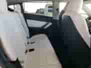 2022 Tesla Model Y Long Range z VIN 7SAYGDEEXNF355456, wystawiony jako Copart lot #85502145 z przebiegiem 62 023 mil mil oraz Szkoda całkowita • Salvage title. Historia ofert i sprzedaży dostępna na DreamBid. Obrazek 10.