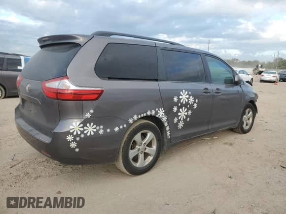 2015 Toyota Sienna LE with VIN 5TDKK3DC0FS613542, listed as a Copart auction lot 86701935 with 191,958 mi miles and Salvage title. Bid and sale history available at DreamBid. Image 3.