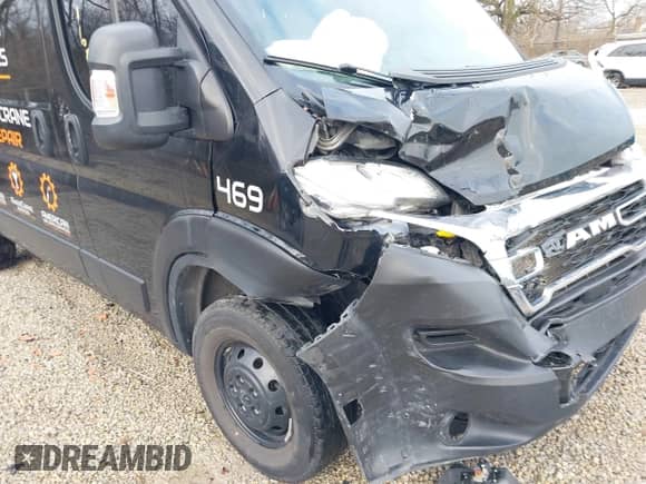 2023 Ram ProMaster Cargo z VIN 3C6LRVVG1PE529021, wystawiony jako IAAI lot #41168221 z przebiegiem 51 689 mil mil oraz . Historia ofert i sprzedaży dostępna na DreamBid. Obrazek 18.