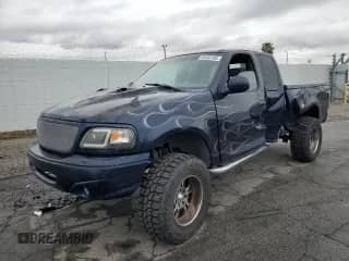 2002 Ford F-150 с VIN 1FTPX17L02NA71656, выставлен на аукционе Copart как лот 49182185 с пробегом 49 745 миль миль и Списание • Salvage title. История ставок и продаж доступна на DreamBid. Изображение 1.